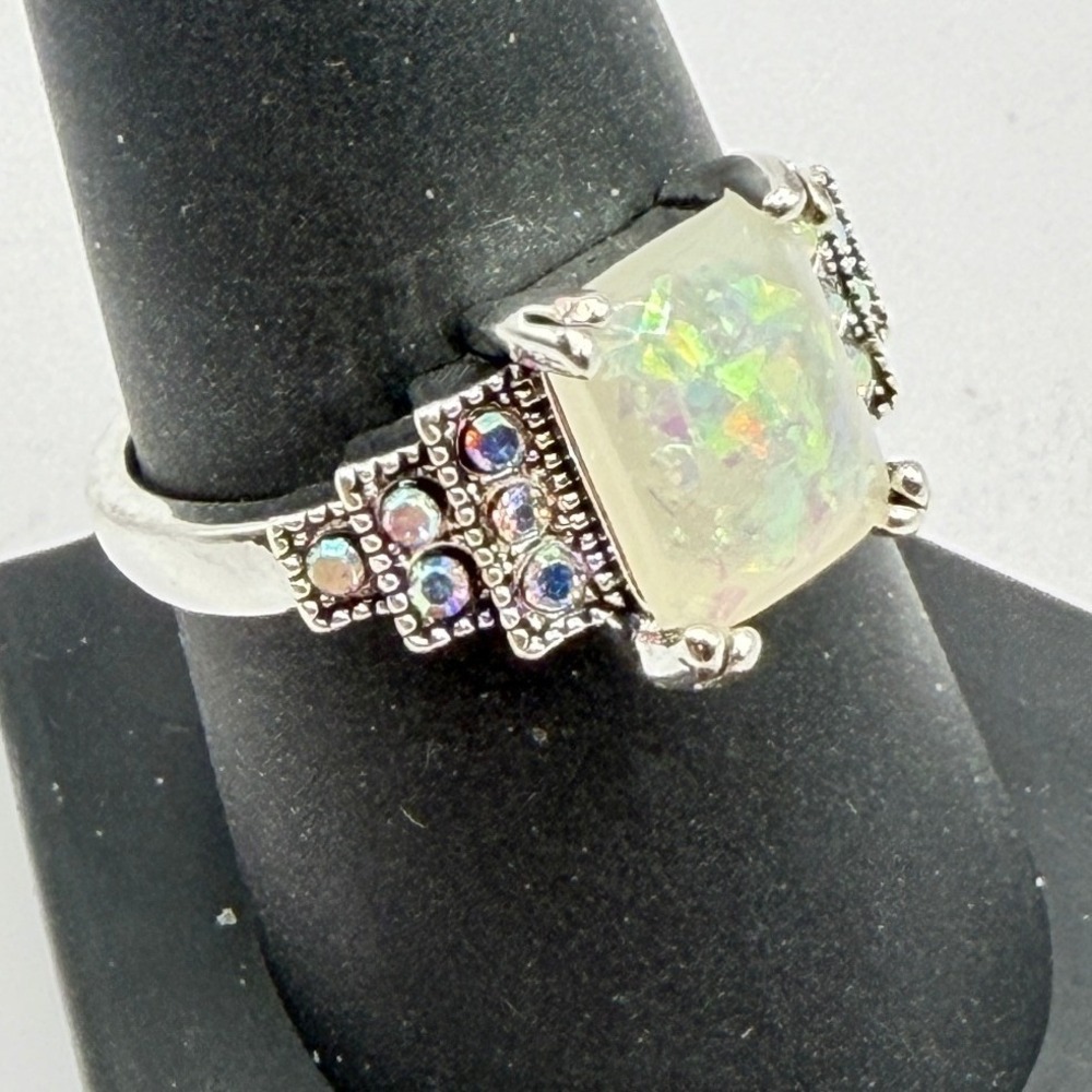 Ring Size 8.5 Opal Look Statement Halo Ring‎ New Stainless Steel